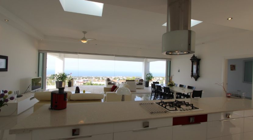 Catalkoy Heights Luxury Ultra-Modern Villa 6 Bed IN32 - North Cyprus Properties
