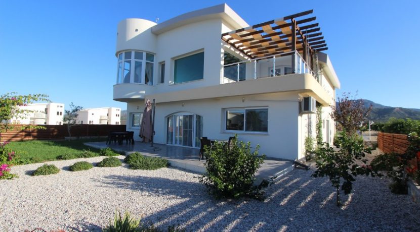 Tatlisu Beachfront 5 Bed Dream Villa EX11 - North Cyprus Properties