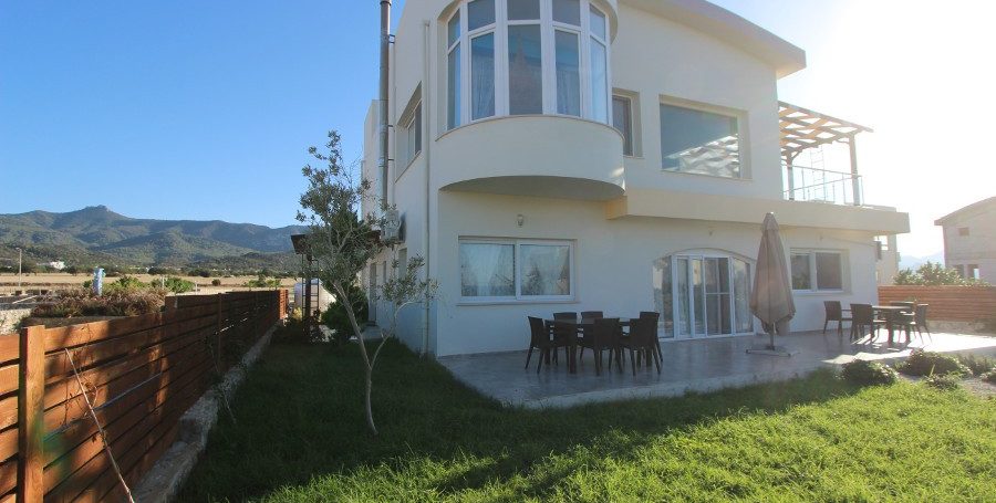 Tatlisu Beachfront 5 Bed Dream Villa EX15 - North Cyprus Properties