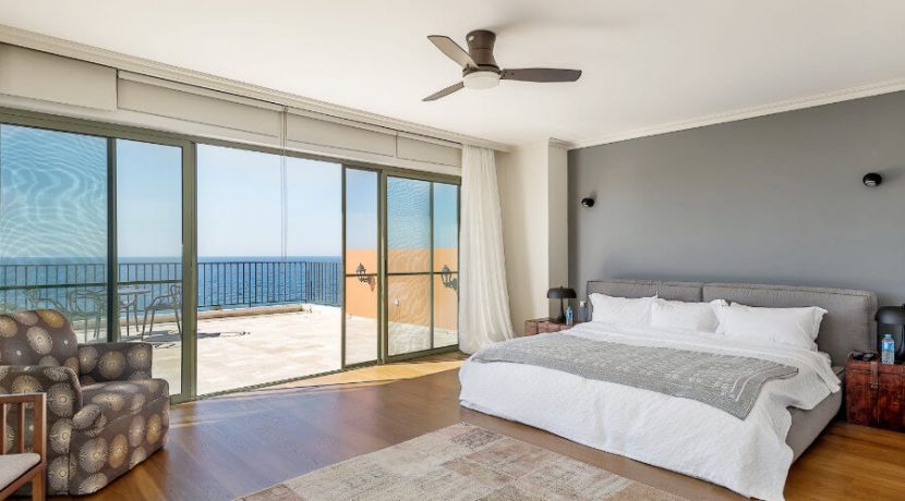 Esentepe Beachfront 500m2 7 Bed Golf Villa - North Cyprus Property 15