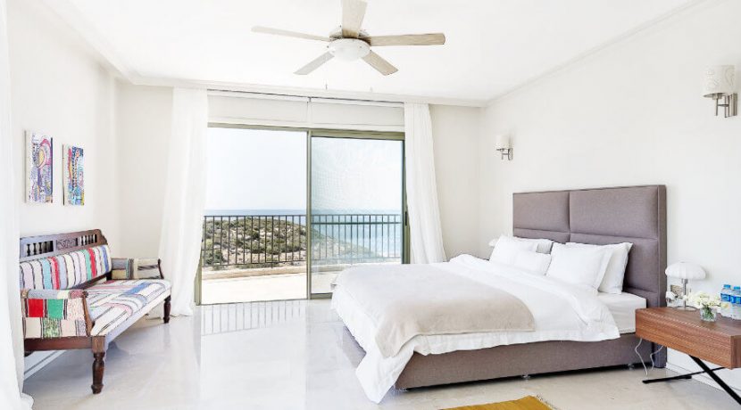 Esentepe Beachfront 500m2 7 Bed Golf Villa - North Cyprus Property 18