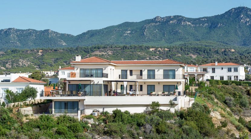 Esentepe Beachfront 500m2 7 Bed Golf Villa - North Cyprus Property 5