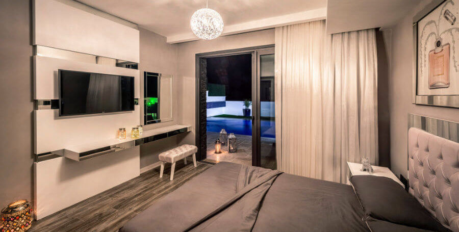 Karsiyaka Beachfront Ultra Modern 5 Bed Villa - North Cyprus Property 26