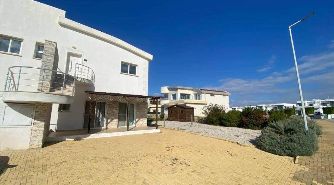 Tatlisu Beachfront Garden Apartment 2 Bed - North Cyprus Property 2