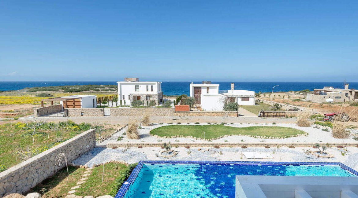 Unique Private Bay Beachfront Villa 5 Bed - North Cyprus Property 10