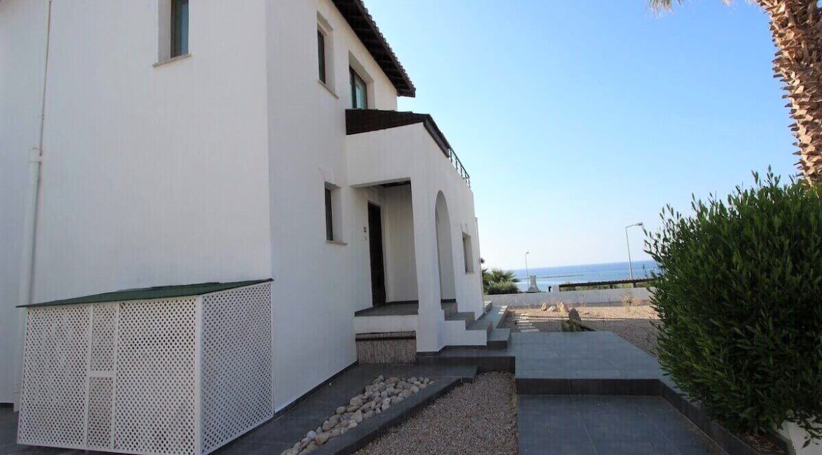 Bahceli Beachfront Seaview Villa 3 Bed - North Cyprus Property 2