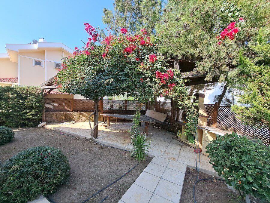 Karsiyaka Luxury Beach Villa - North Cyprus Property 8