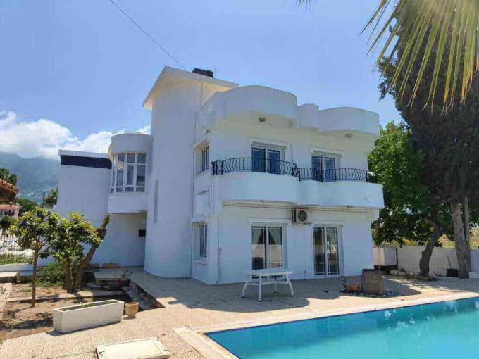 West Side Turkish Title Villa 4 Bed - North Cyprus Property 29