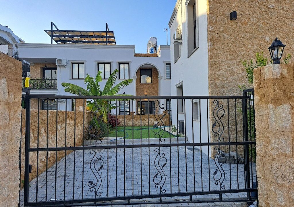 Вилла Чаталкой с видом на море с 2 спальнями - Недвижимость на Северном Кипре J1
