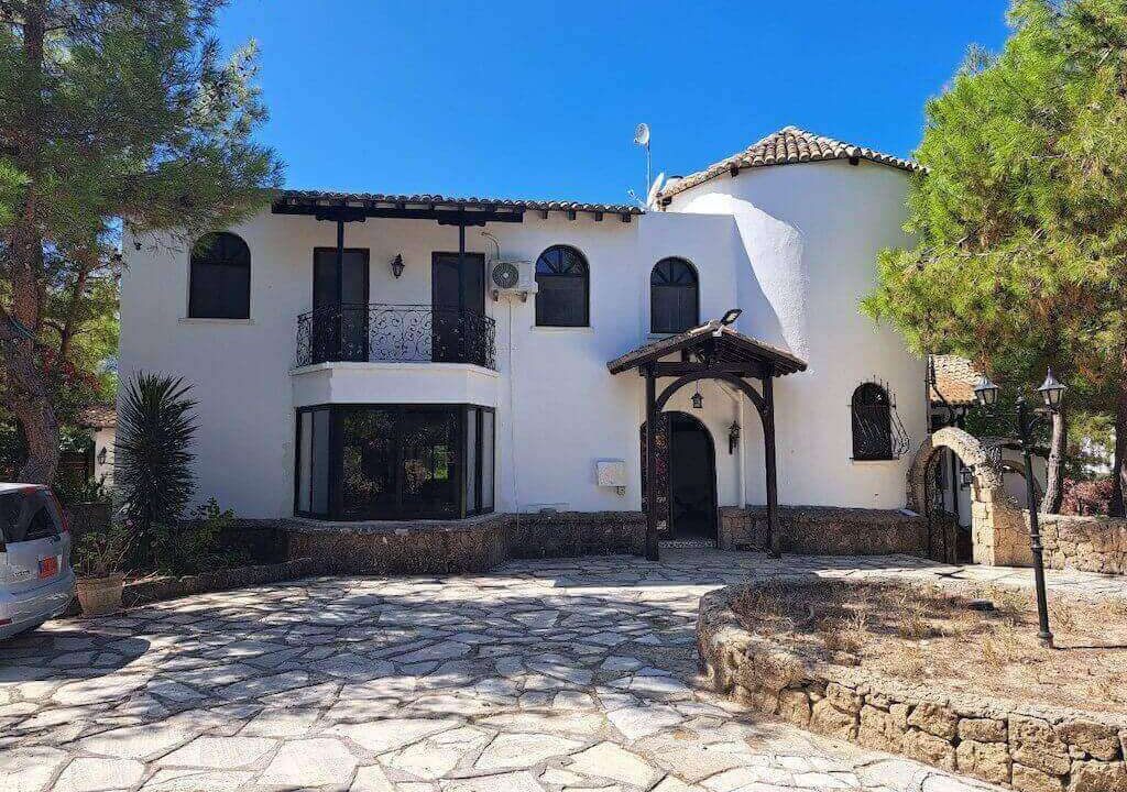 Catalkoy Luxury Pine Tree Villa 4 Bed - North Cyprus Property 1