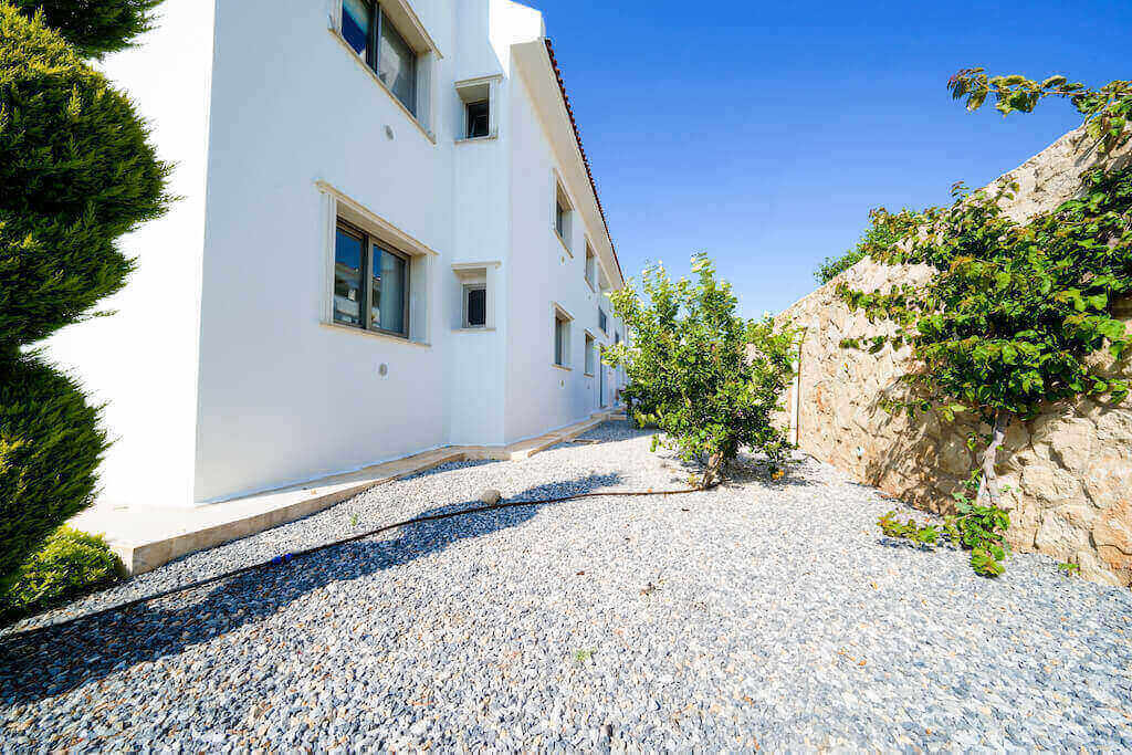 Esentepe Beachfront Luxury Garden Apartment 3 Bed - North Cyprus Property 40