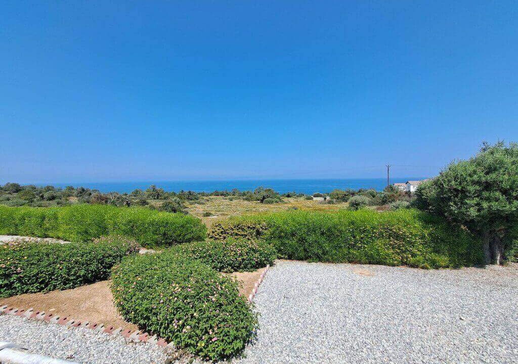 Апартаменты Esentepe с 2 спальнями и садом на первой линии моря, Северный Кипр, 3