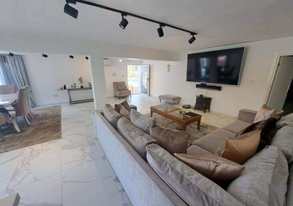 Catalkoy Seaview Villa with Annex 5 Bed - North Cyprus Property 18