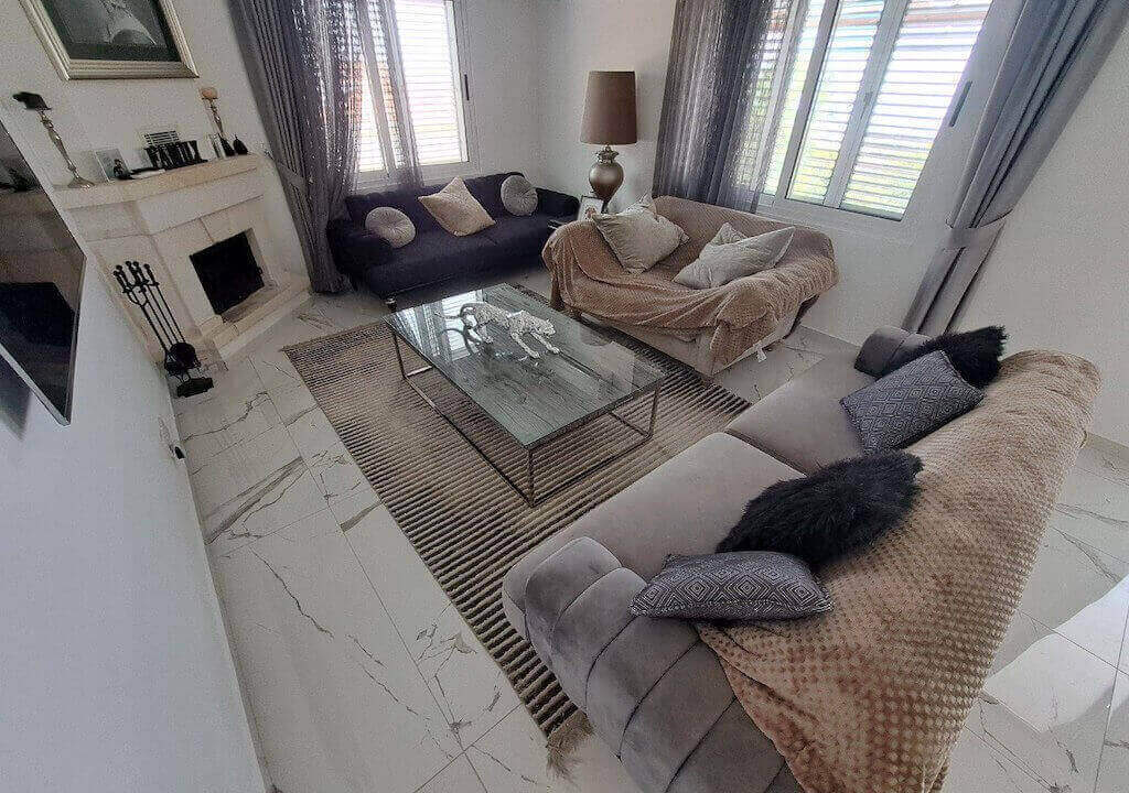 Catalkoy Seaview Villa with Annex 5 Bed - North Cyprus Property U4