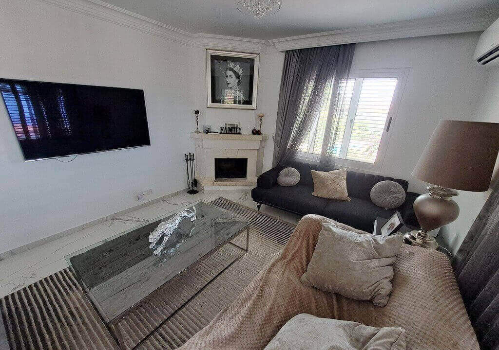 Catalkoy Seaview Villa with Annex 5 Bed - North Cyprus Property U5