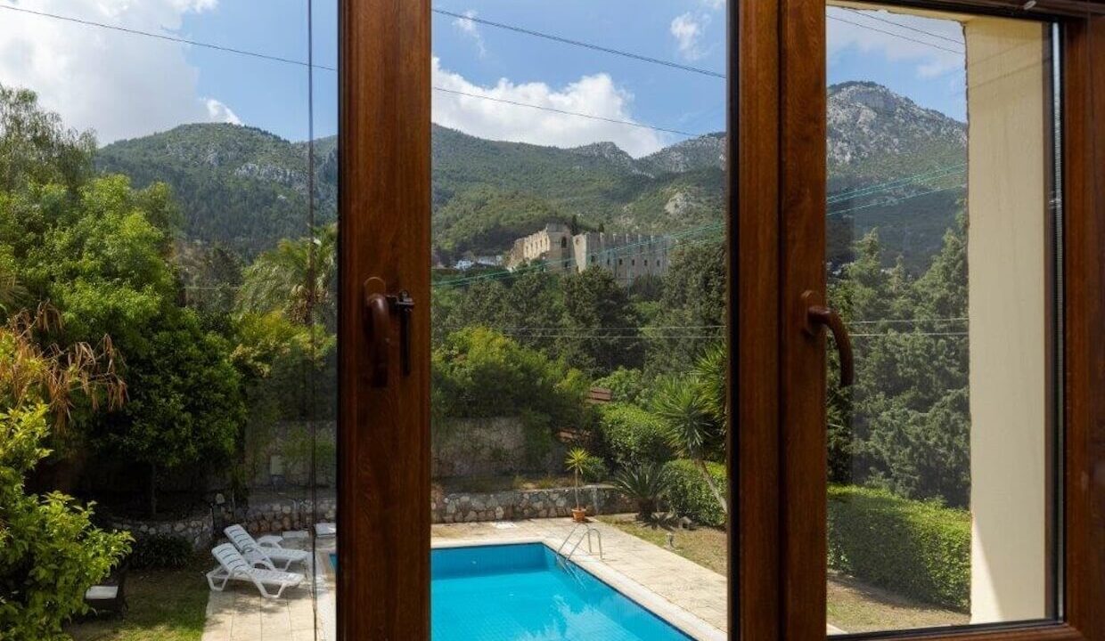 Bellapais Luxury Seaview Villa 4 Bed - North Cyprus Property 3