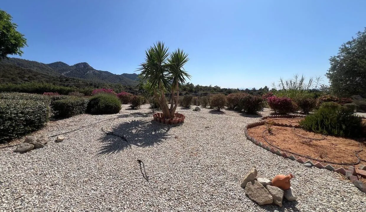 Tatlisu hillside Garden apartment 3 Bed - North Cyprus Property 18