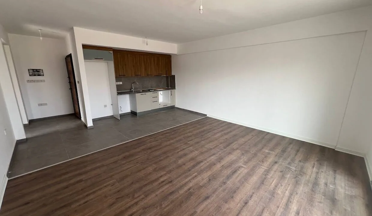 Alsancak Modern Mountain View Apartment 2 Bed - North Cyprus Property 11