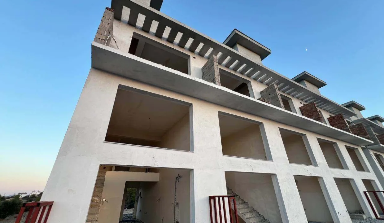 Bahceli Seaview Ground Floor Duplex Apartment 1 Bed - North Cyprus Property C4