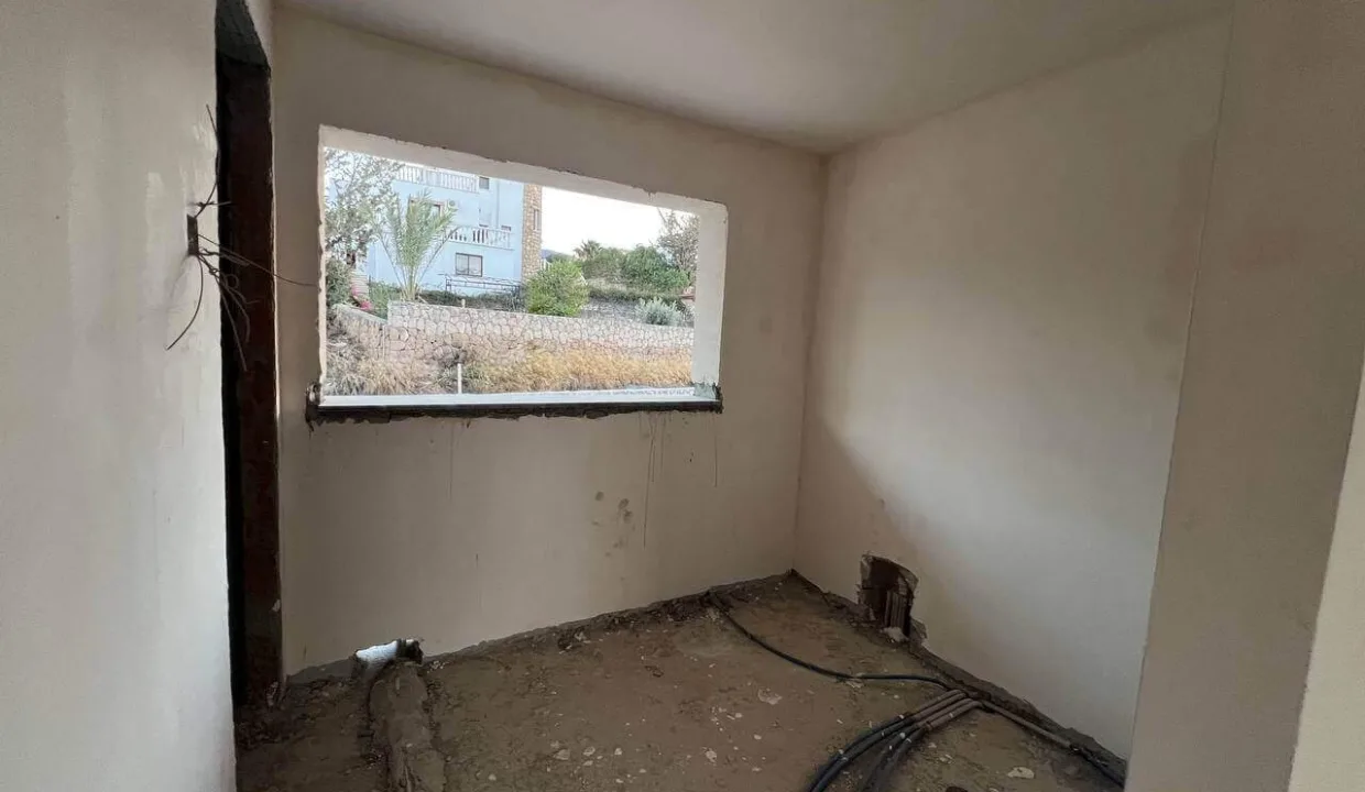 Bahceli Seaview Ground Floor Duplex Apartment 1 Bed - North Cyprus Property C6