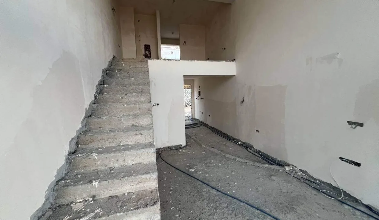 Bahceli Seaview Ground Floor Duplex Apartment 1 Bed - North Cyprus Property C7