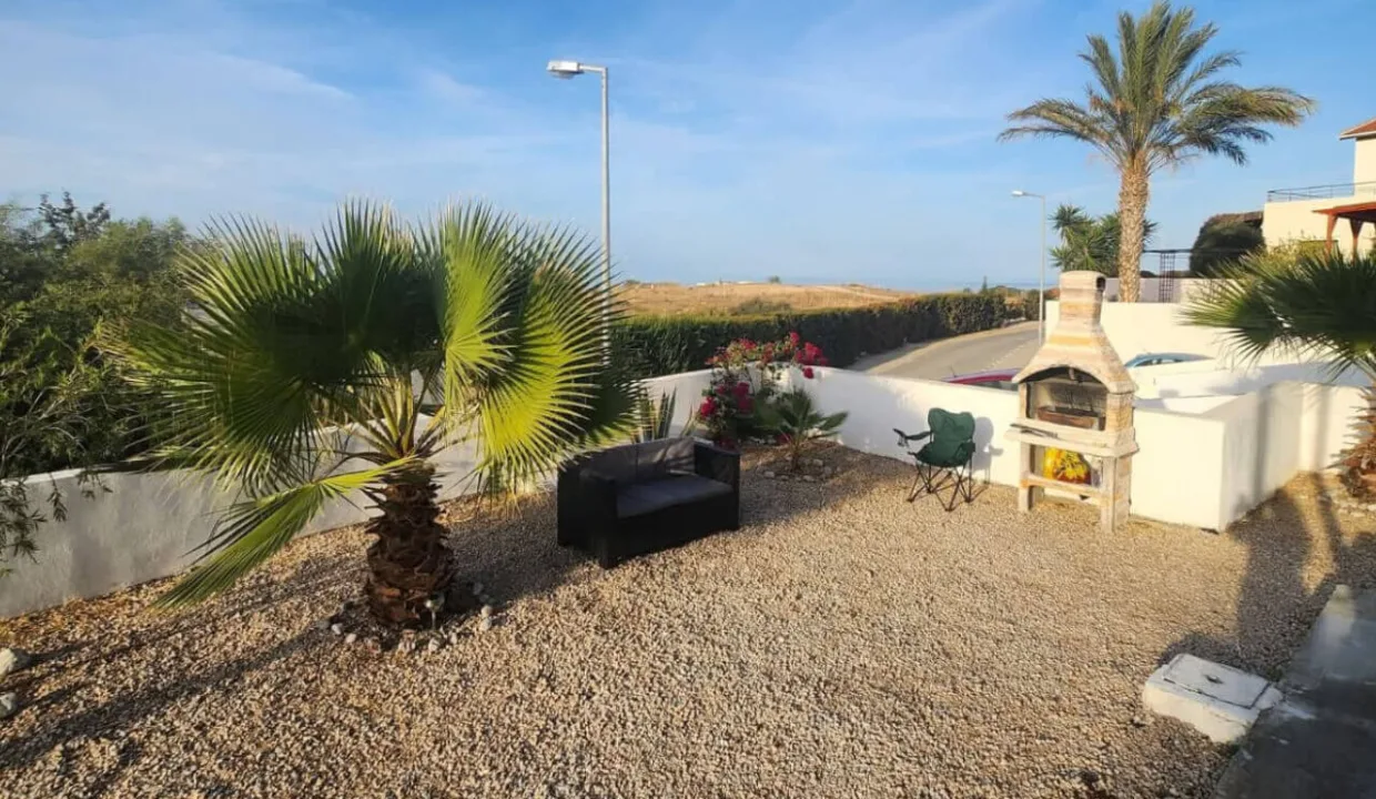 Bahceli Bay Beachfront Luxury Villa 3 Bed - North Cyprus Property 11