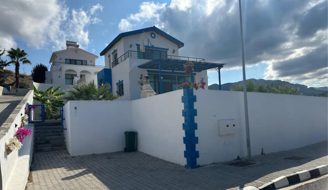 Bahceli Bay Beachfront Luxury Villa 3 Bed - North Cyprus Property 28