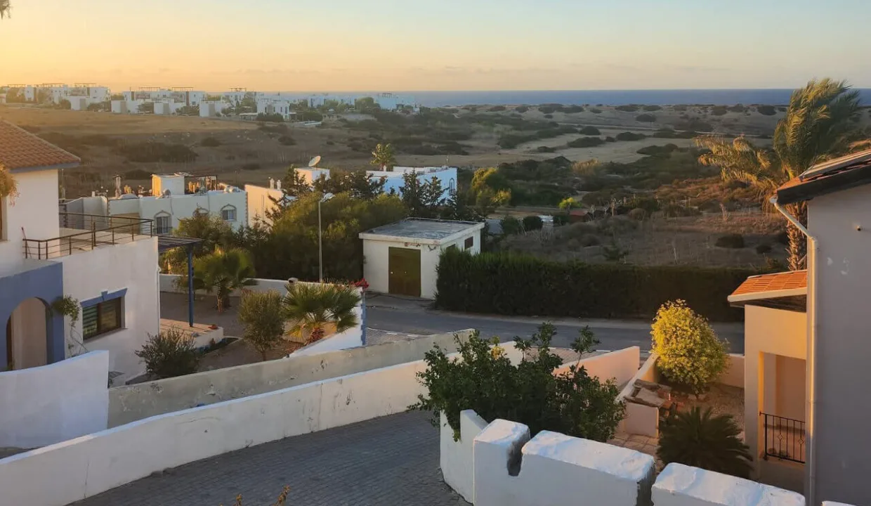 Bahceli Bay Beachfront Villa 3 Bed - North Cyprus Property 10