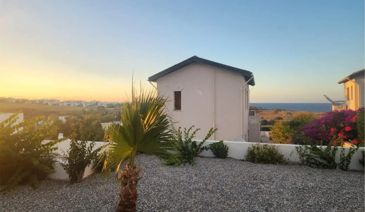 Bahceli Bay Beachfront Villa 3 Bed - North Cyprus Property 14