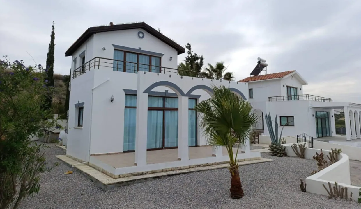 Bahceli Bay Beachfront Villa 3 Bed - North Cyprus Property 15