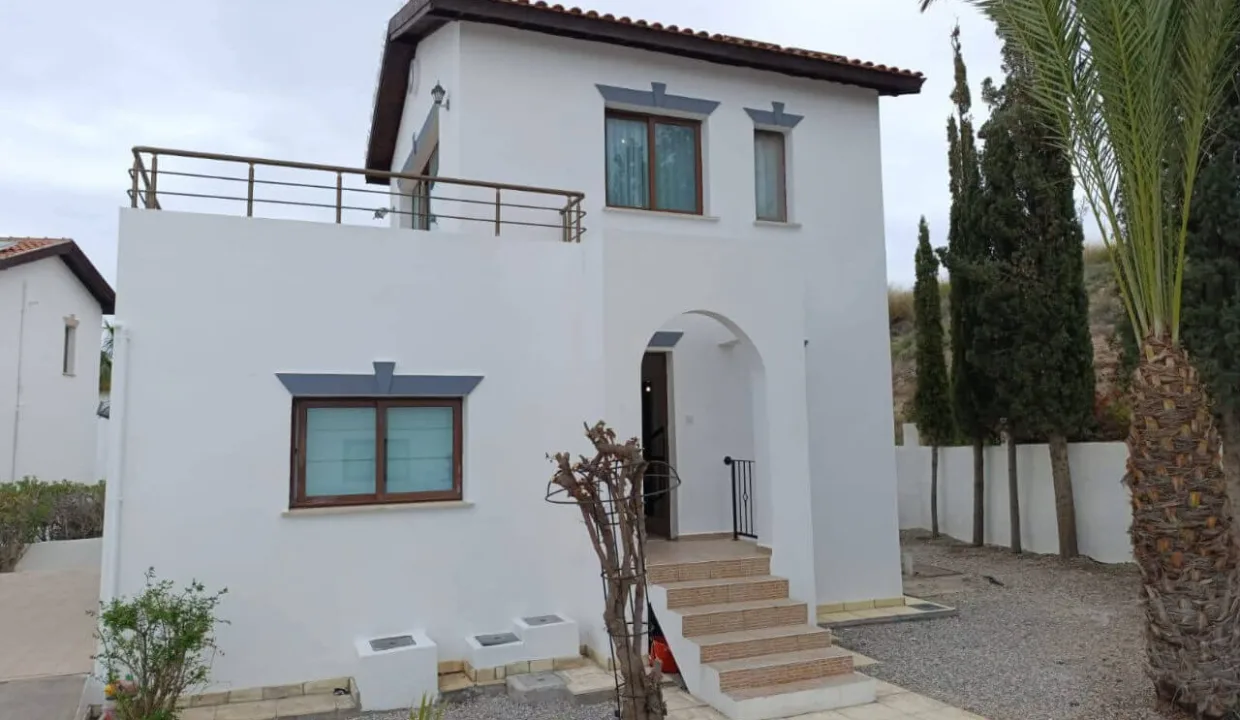 Bahceli Bay Beachfront Villa 3 Bed - North Cyprus Property 16