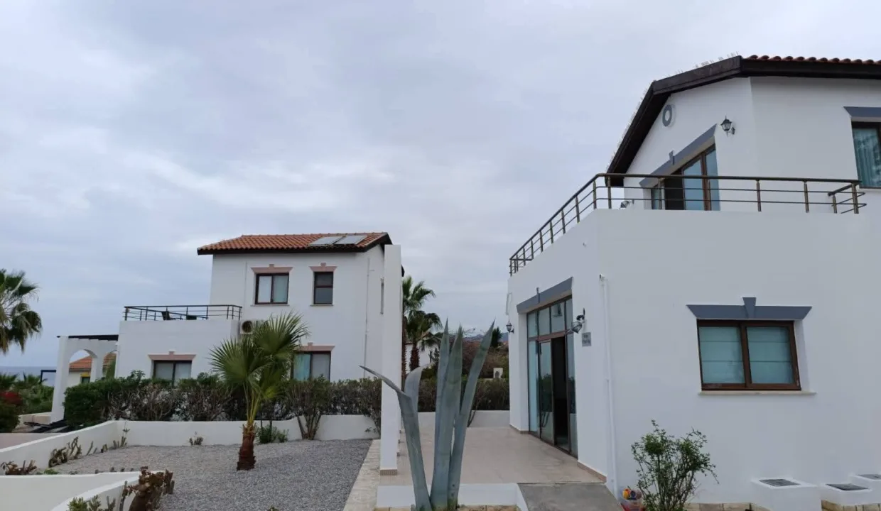 Bahceli Bay Beachfront Villa 3 Bed - North Cyprus Property 3