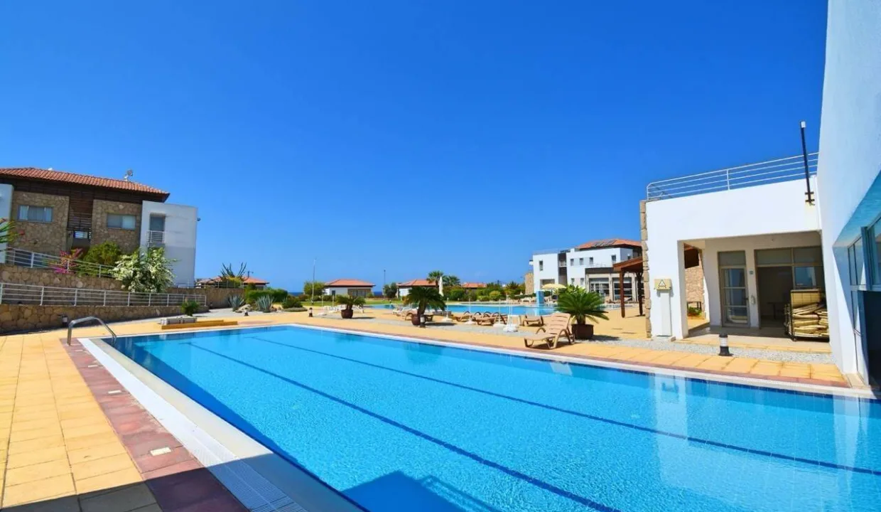 Sweatwater Bay Penthouse 3 Bed - North Cyprus Property 35