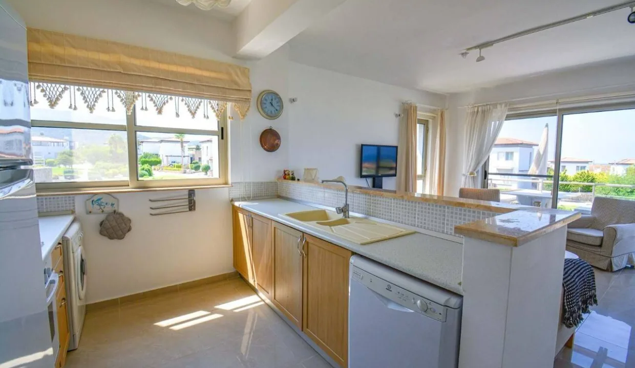 Sweatwater Bay Penthouse 3 Bed - North Cyprus Property 8