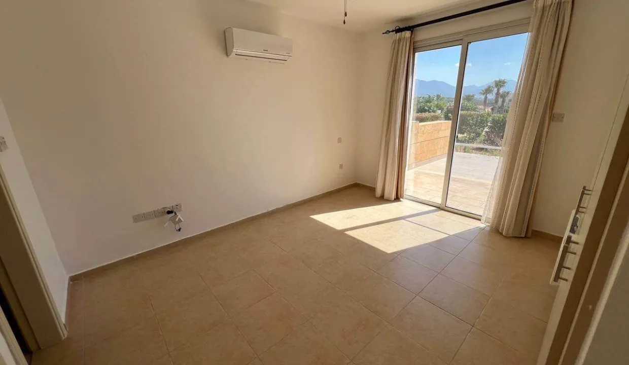 Tatlisi Bay Ground Floor Apartment 3 Bed - North Cyprus Property 10