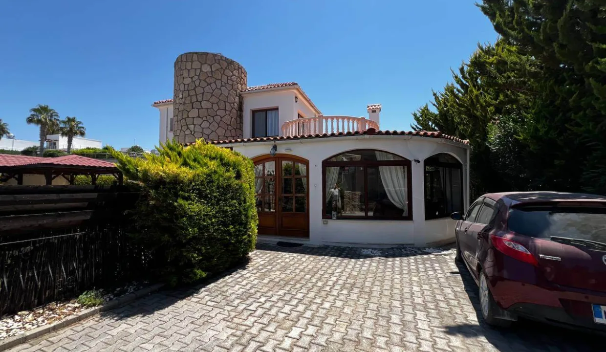 Kucuk Erenkoy Seaview Villa 3 Bed - North Cyprus Property 2
