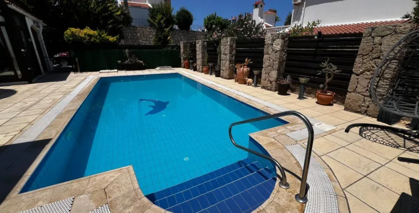 Kucuk Erenkoy Seaview Villa 3 Bed