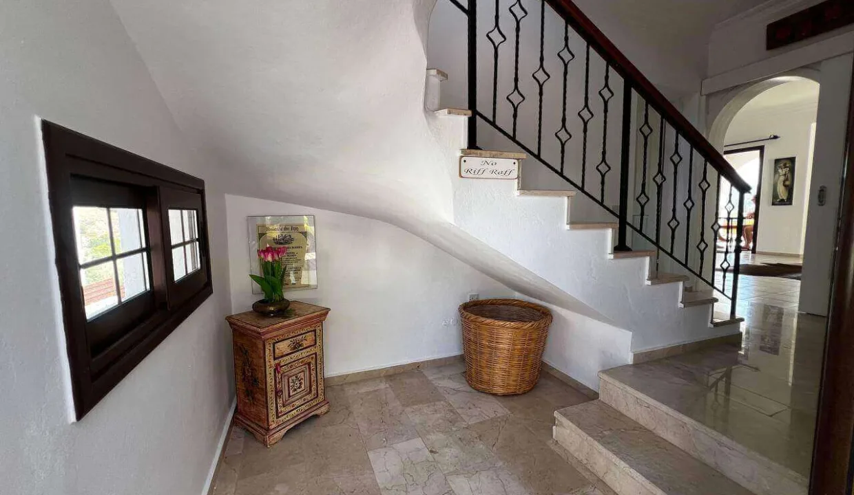 Alsancak Seaview Panaroma Villa 4 Bed - North Cyprus Property 44