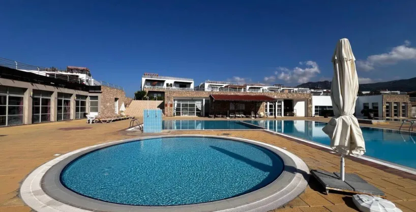 Tatlisu Bay Seafront Apartment 1 Bed